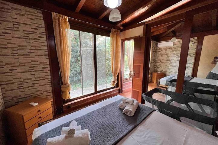 Location de vacances pour 9 personnes, avec piscine ainsi que jardin et terrasse, animaux acceptés à Campofelice di Roccella - 3
