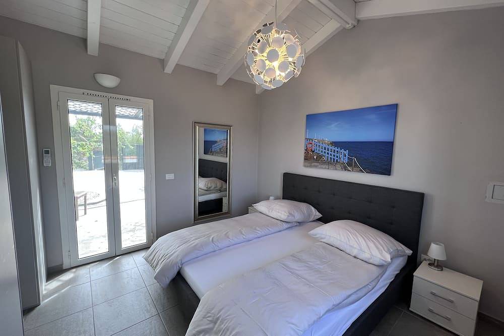 Casa Albero Og- Luxus-Ferienvilla mit beheiztem Pool/Jacuzzi/Sauna/Fitness in Montegrazie, Imperia