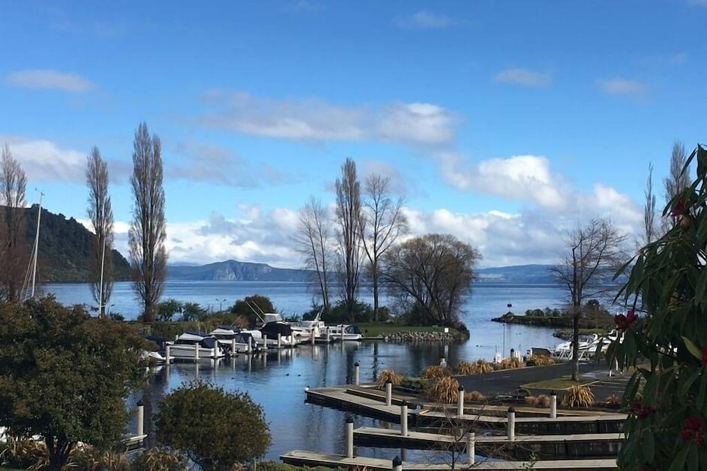 „Cedarview at Kinloch“ - ein brillantes Ferienhaus mit herrlichem Ausblick in Taupo District