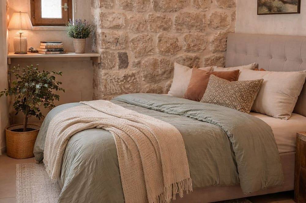 Ganze Wohnung, Charakter gut ausgestattet (rechts) Studio-Apartment im historischen Zentrum von Kotor in Kotor, Boka Kotorska