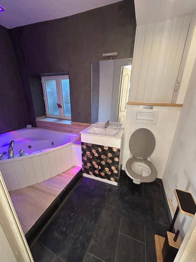 Location de vacances pour 2 personnes, avec Terrasse et Jardin à Andryes - 2