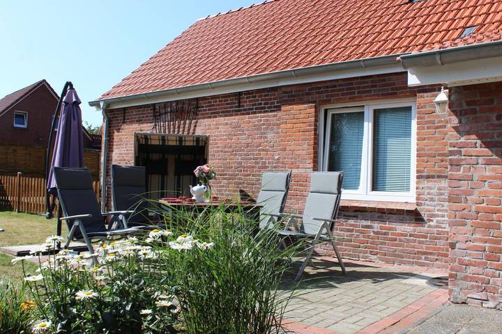 Ferienhaus für 4 Personen, mit Terrasse in Großheide - 2