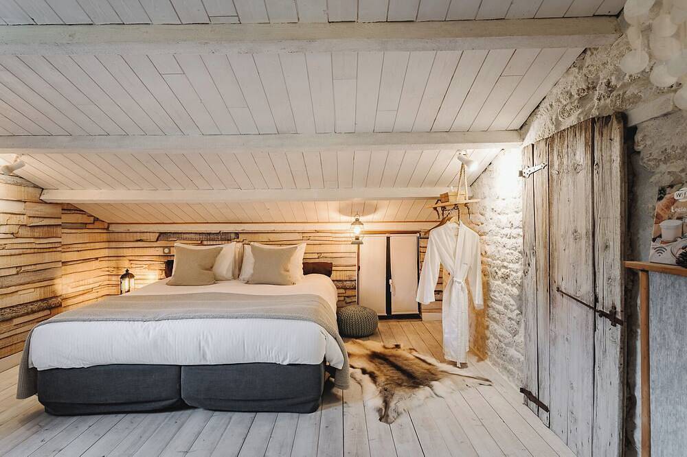 \"Le Caribou ***** \" Gîte champêtre pour 4 personnes en campagne charentaise in Landrais, Région de Rochefort