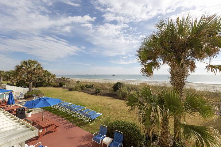 Vacation rental for 6 people, with pool and balcony as well as ocean view by Myrtle Beach