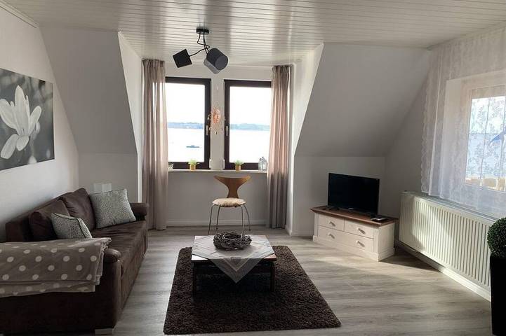 Ganze Wohnung, Ferienwohnung \"Möltenorter Strand\" - Appartement/Fewo, Badewanne, Wc, Wohn in Kieler Förde, Heikendorf