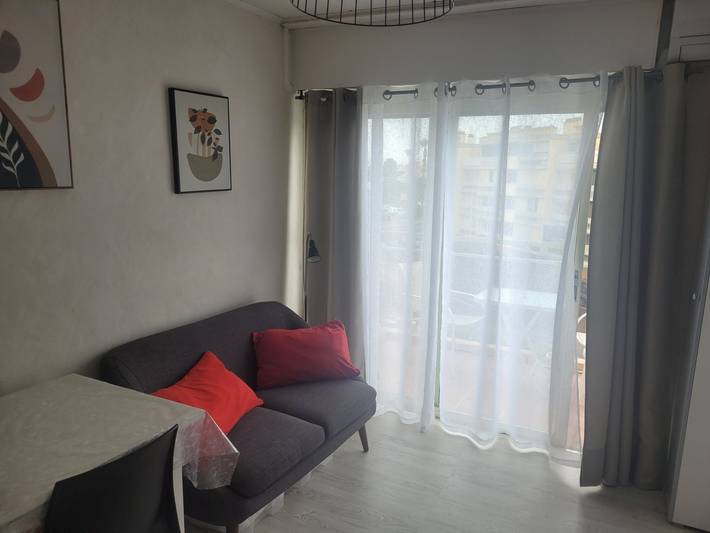 Gîte pour 2 personnes, avec vue sur le lac et balcon dans Casino de Balaruc - 4