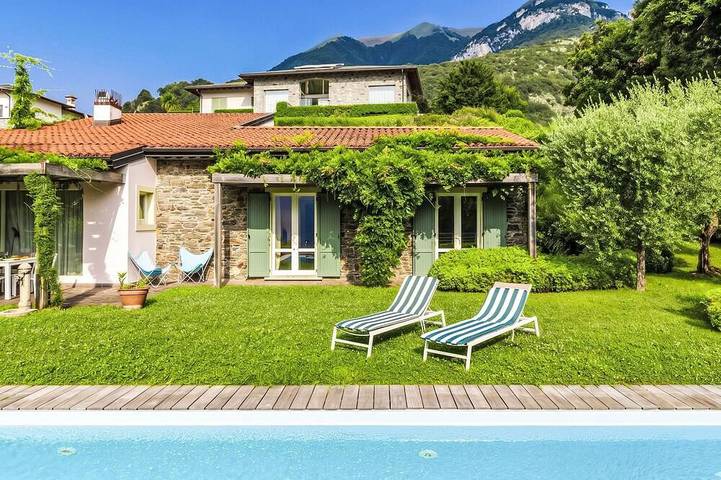 Ferienhaus für 6 Personen, mit Pool und Balkon, mit Haustier