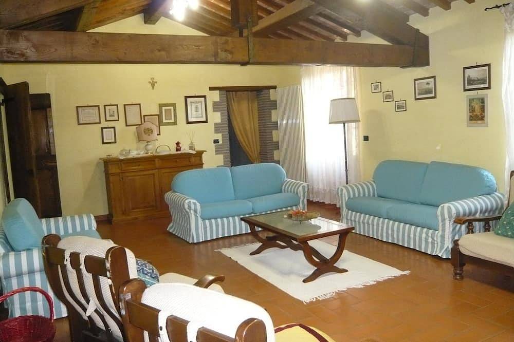 Ein großes Ferienhaus mit Pool in der Toskana an der Grenze zu Umbrien in Anghiari, Valtiberina