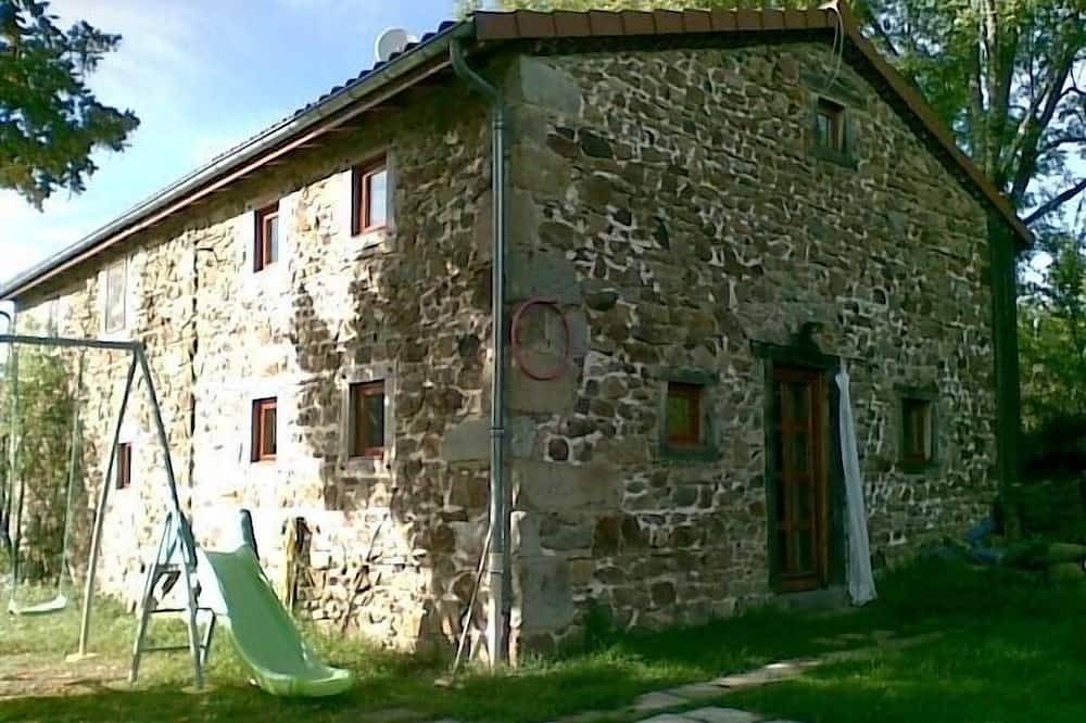 Besoin de calme et de nature ? Vous serez séduit(e) ! in Brousse, Région d'Ambert