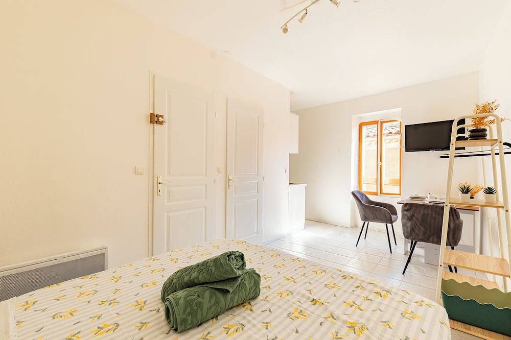 Appartement entier, Studio 2 en Centre-Ville Climatisé wifi canal+ in Bédarieux, Région de Béziers