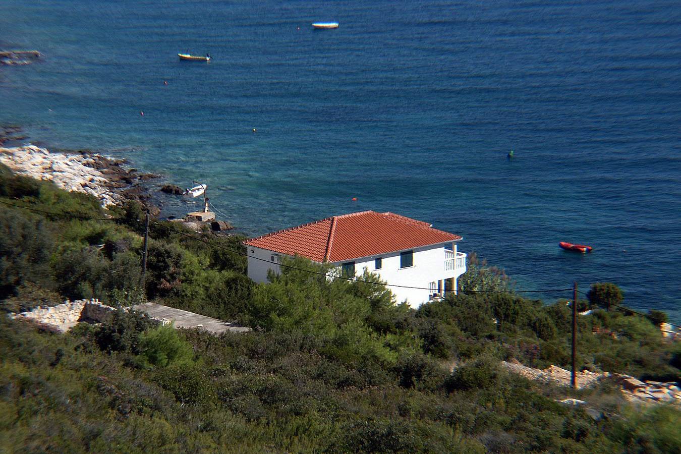 Ganze Wohnung, 2-Zimmer-Ferienwohnung am Strand Milna, Vis A-3036-c in Rukavac, Split-Dalmatien