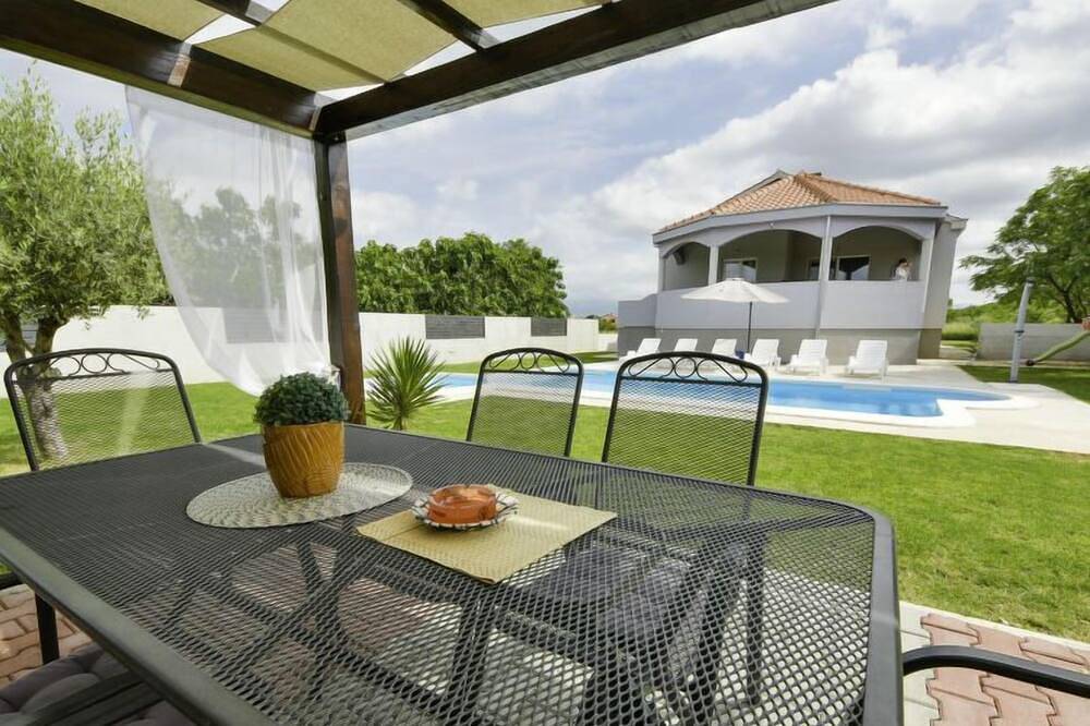Casa vacanza a Zara a partire da 125€ a notte