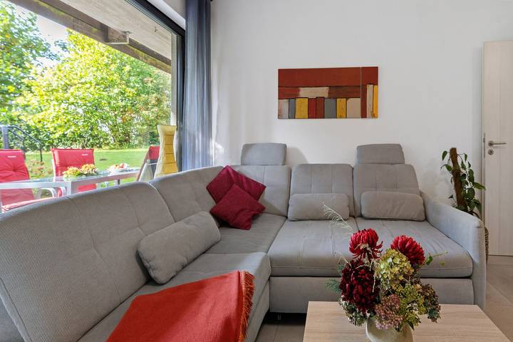 Hel lägenhet, Apartment "Im Land der 1000 Berge" with Private Terrace and Wi-Fi in Neuenrade, Märkischer Kreis