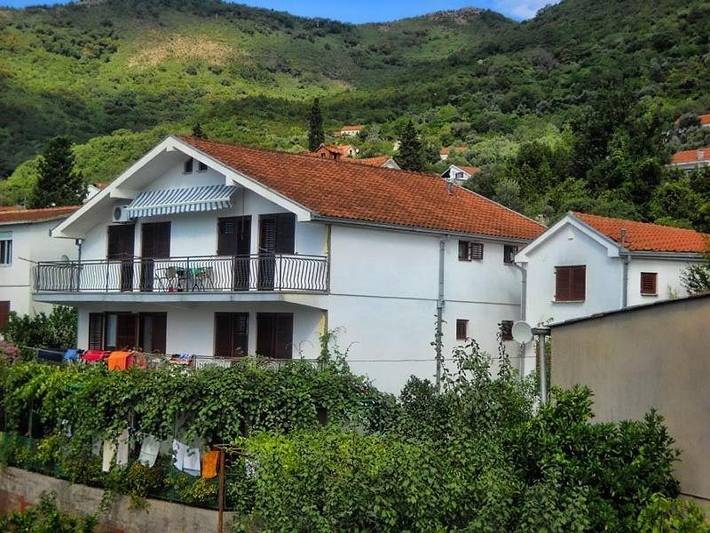 Maison d’hôte pour 2 personnes, avec Balcon et Terrasse ainsi que Jardin et Vue