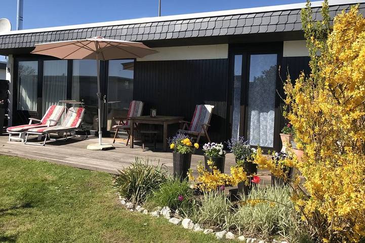 Ferienhaus für 4 Personen, mit Terrasse und Garten in Burgtiefe
