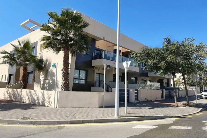 Apartamento de vacaciones para 4 personas, con piscina y balcón - 1