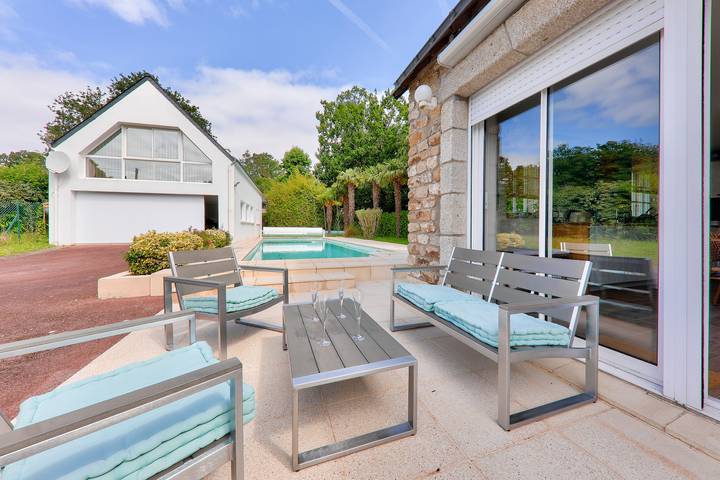 Location de vacances pour 8 personnes, avec jardin et terrasse, animaux acceptés à Arradon - 2