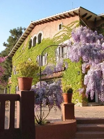 Hotel para 3 personas, con piscina y vistas además de jardín y balcón, Familias con niños - 1
