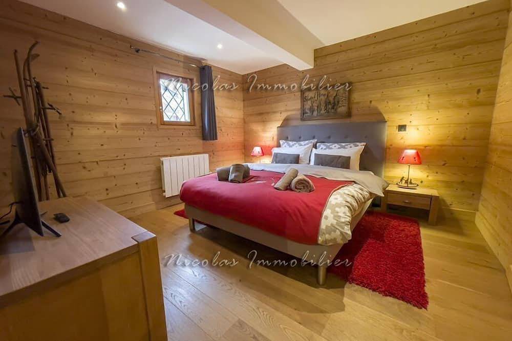 Luxurious Independent Mountain Chalet 12 pers in Isola 2000, Isola