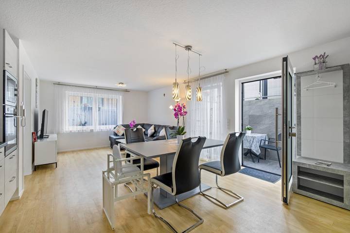 Entire apartment, Apartment "Dußlingen" with Private Terrace & Wi-Fi in Dußlingen, Neckar-Alb