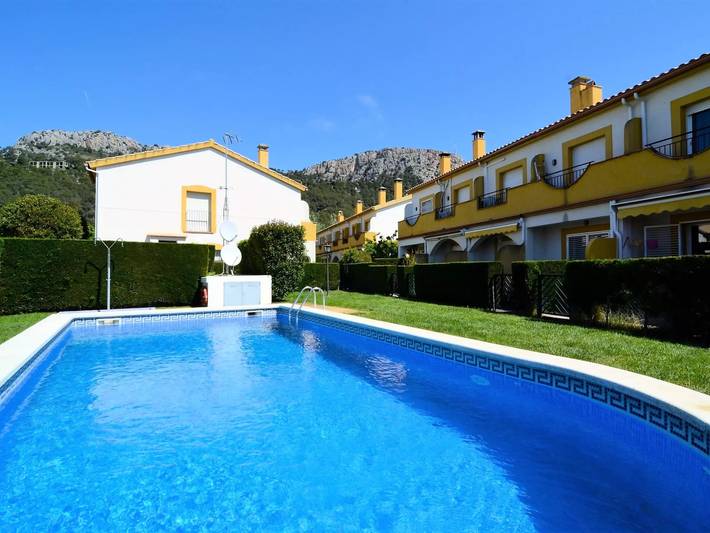 Villa pour 5 personnes, avec terrasse et piscine, animaux acceptés à L'Estartit