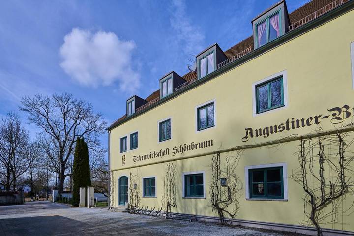 Hotel, mit Terrasse in Landshut