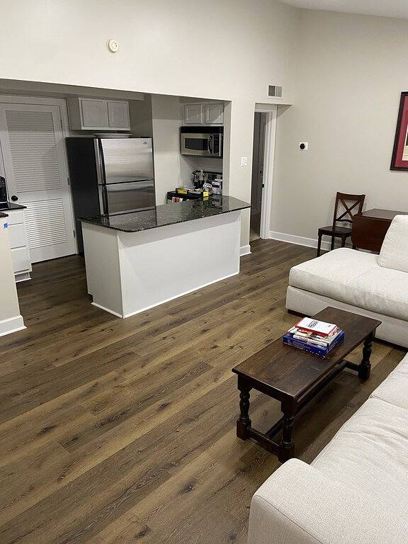 Ganze Wohnung, Fantastische Wohnung nur wenige Gehminuten vom Fußballstadion, Hain und Campus in Oxford (MS), Lafayette County