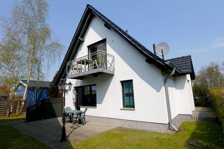 Ferienwohnung für 2 Personen, mit Garten und Ausblick in Zingst