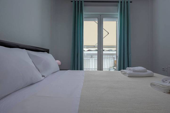 Entire apartment, Located above Aristotelous Sq, near cafes, sights & tasty local bites in Thessaloniki region