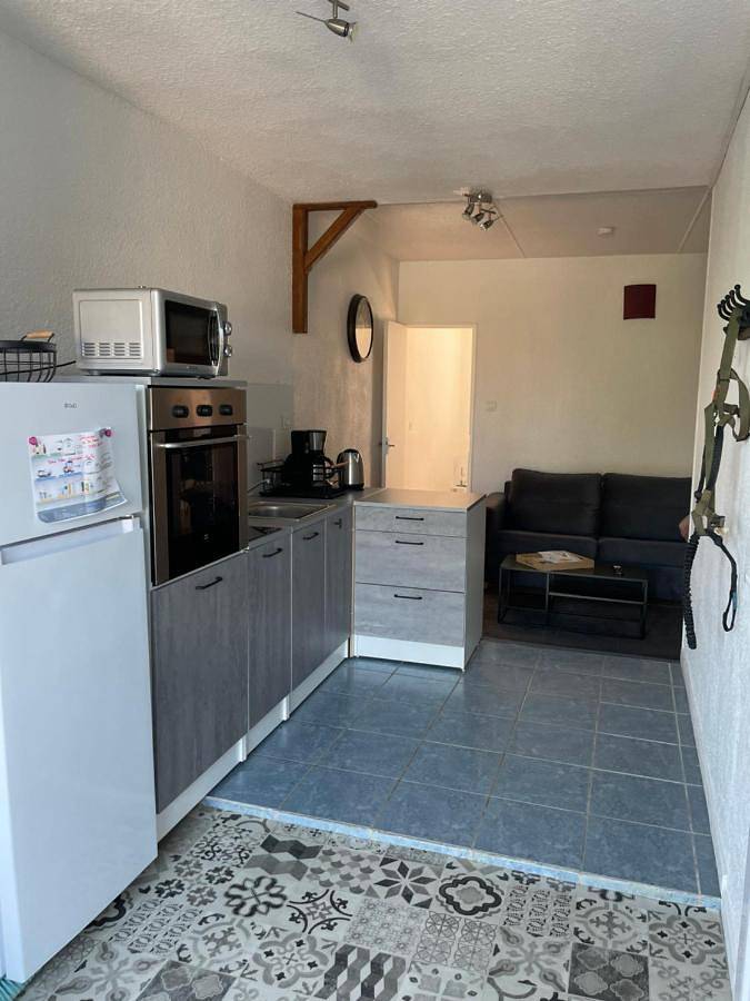 Appartement entier, One-Bedroom Apartment in Bourbonne-les-Bains, Haute-Marne