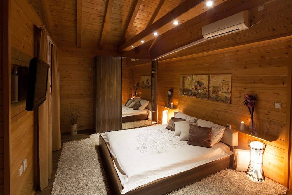 Lakefront Villa Jelenic Von Bertovic in Kroatien mit einem Squashplatz, Fitnessraum, Kino in Ogulin, Karlovac und Umgebung