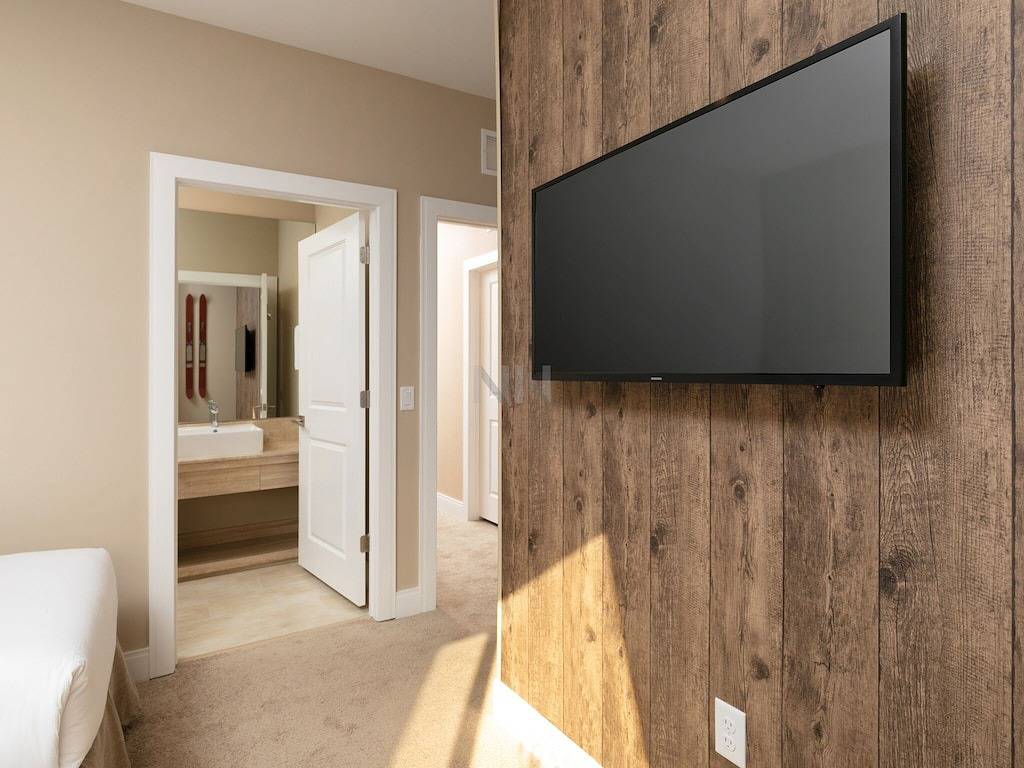 All-Suite Luxury Townhome - Magic Village Yards – Prime Location! in Disney World