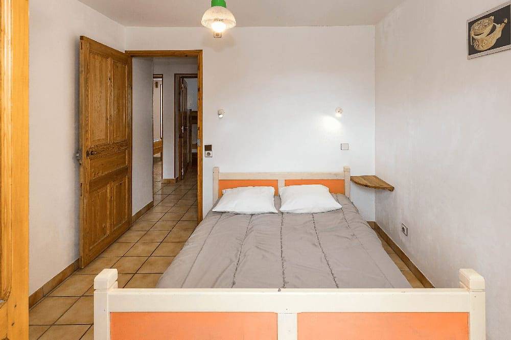 Entire apartment, Gites Simond welcomes you to Arvieux in the heart of the Queyras Regional Park, in Arvieux, Queyras