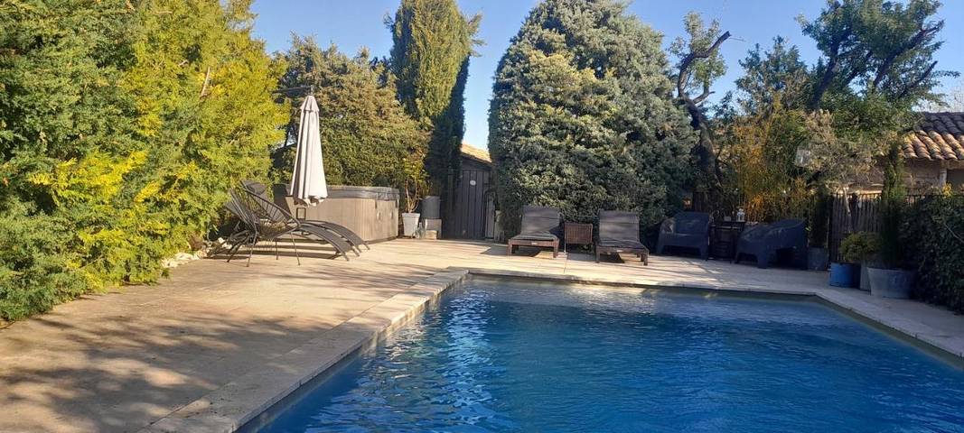 Location de vacances pour 4 personnes, avec piscine ainsi que vue et terrasse à Méthamis - 4