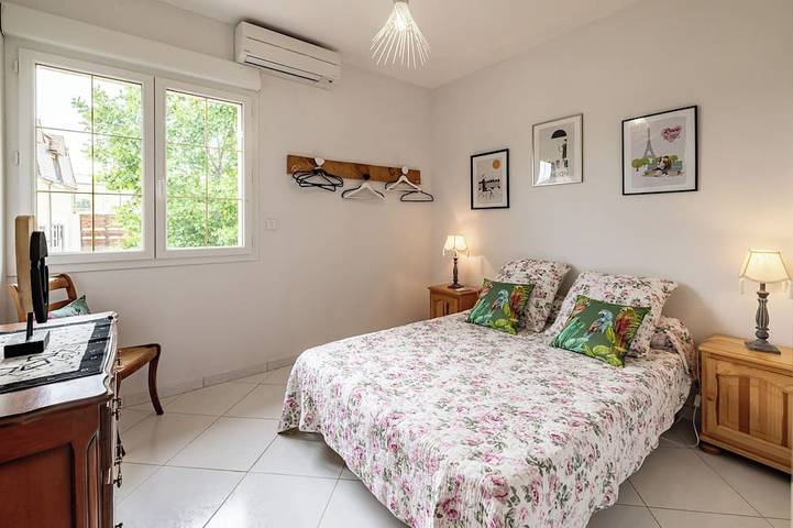 Location de vacances pour 14 personnes, avec jardin et terrasse à Saint-Geyrac - 2
