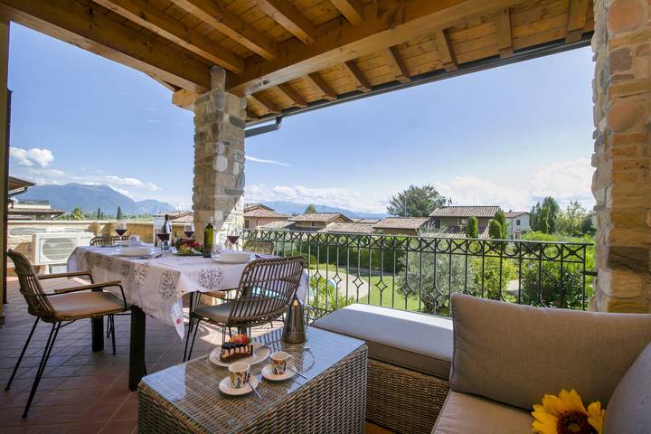 Ferienwohnung für 6 Personen, mit Balkon und Pool am Gardasee - 2