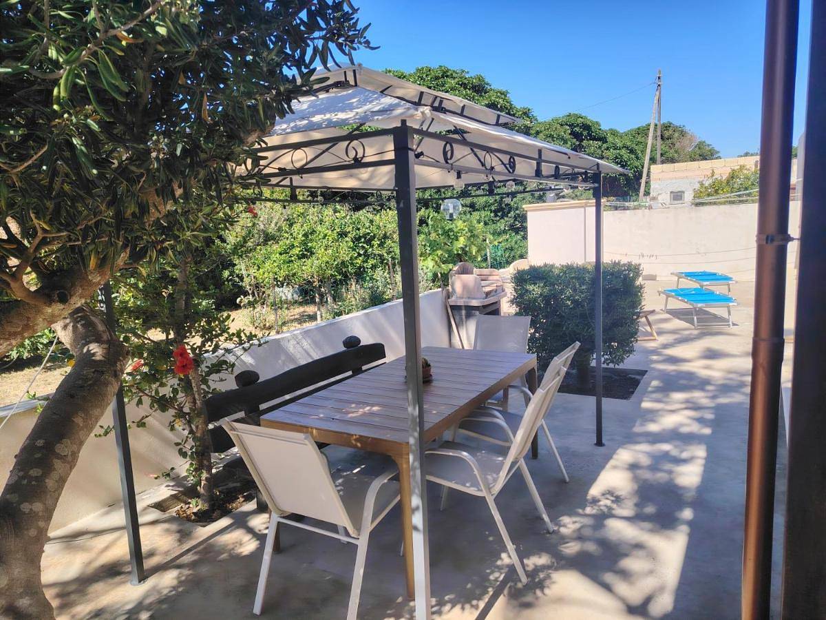 Two-Bedroom Villa in Favignana città, Favignana