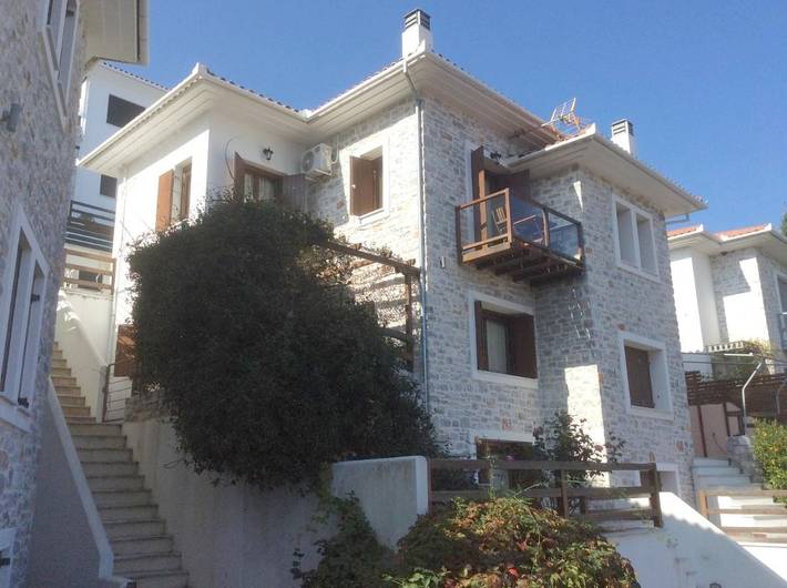Location de vacances pour 7 personnes, avec jardin et vue, animaux acceptés dans Agios Ioannis (Zagora–Mouresi)