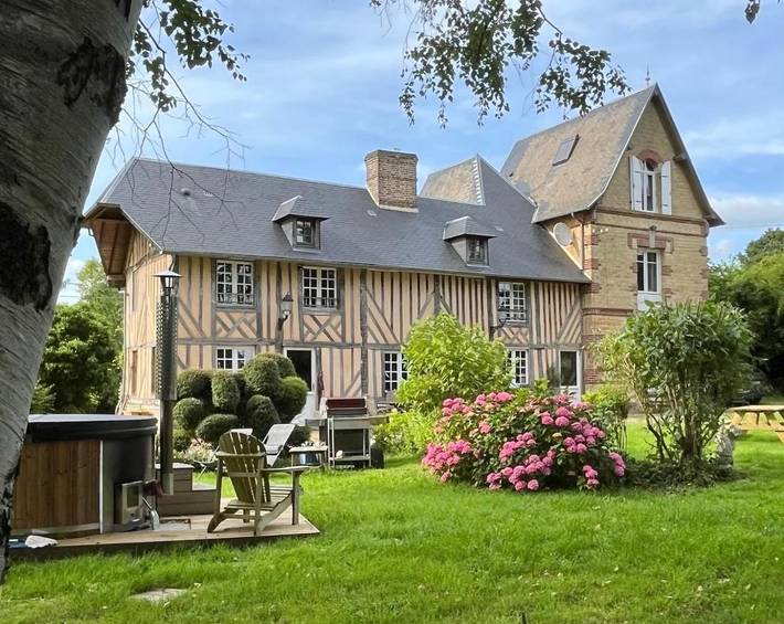 Maison d’hôte pour 2 personnes, avec Terrasse et Jacuzzi ainsi que Jardin et Piscine à Boissey