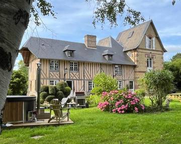 Maison d’hôte pour 2 personnes, avec jardin ainsi que jacuzzi et piscine dans le Calvados