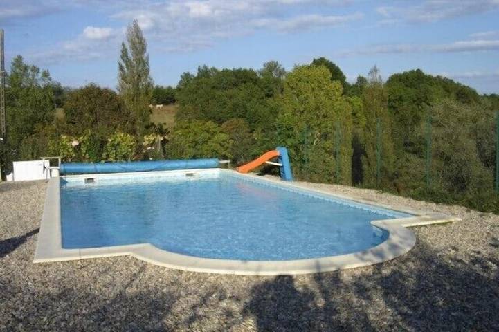 Ferienhaus für 5 Personen, mit Terrasse und Garten