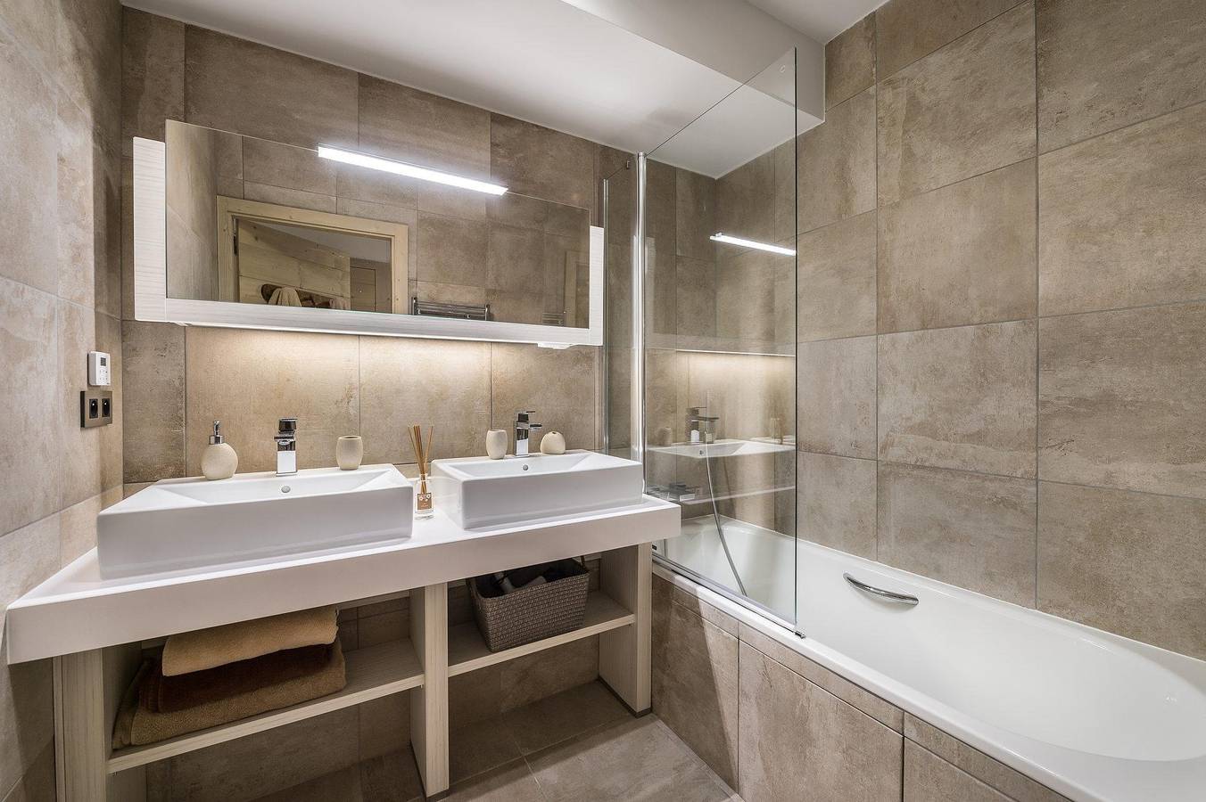 Appartement entier, Résidence Carré Blanc - Appartement 2 pièces cabine 6 personnes (245) in Saint-Bon-Tarentaise, Les Trois Vallées