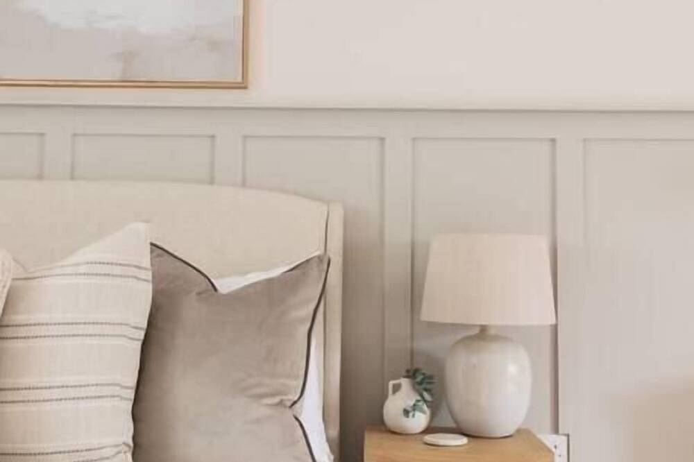 Stylish 3Bd Townhouse in Central Winchester in Winchester, South Downs