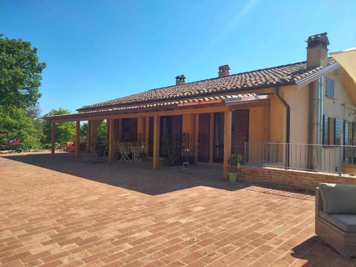 B&b per 3 persone, con Balcone e Terrazza nonché Giardino e Piscina a Pesaro