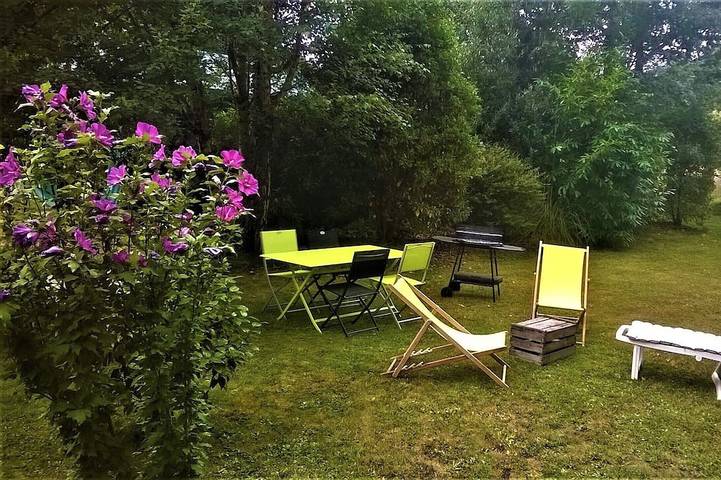 Location de vacances pour 4 personnes, avec jardin ainsi que jacuzzi et terrasse à Camoël