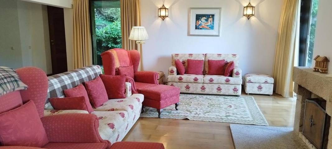 Location de vacances pour 6 personnes, avec jardin et vue ainsi que piscine et vue sur le lac dans Caniçada - 4