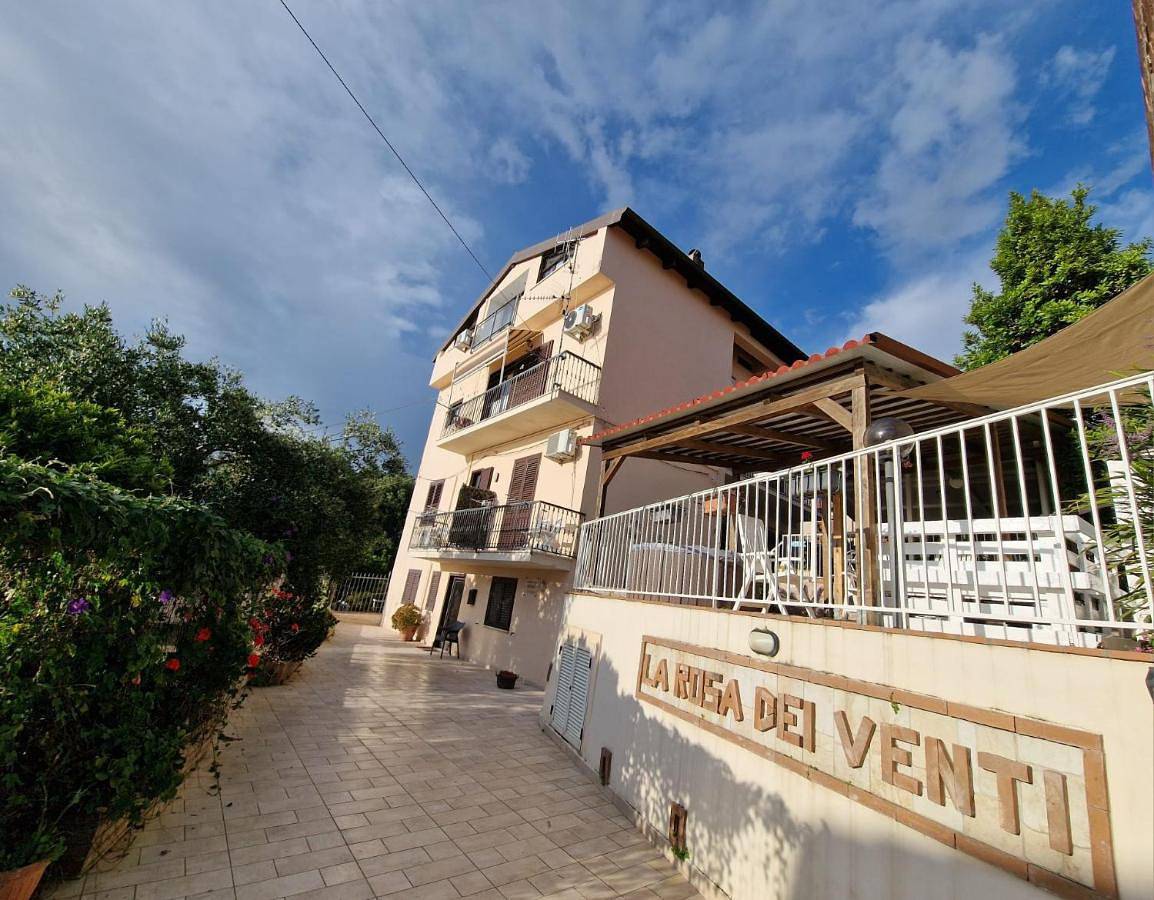 Double Room with Private Bathroom in Palinuro, Centola