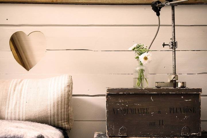 Cabin in the woods with hot tub | Perfect for two in West Sussex