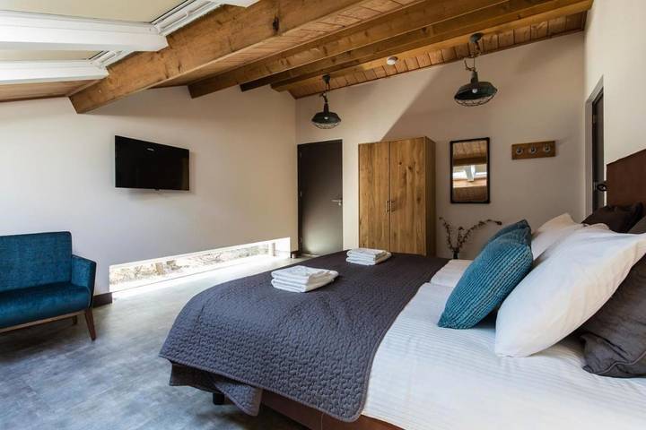 B&b voor 2 personen, with Whirlpool and Terras as well as Tuin and Uitzicht in Noord-Brabant