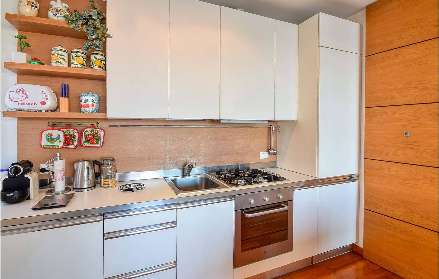 Apartamento vacacional entero, Apartamento con terraza junto al mar: AC, TV, 1.5km Playa in Rapallo (Ciudad), Rapallo